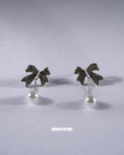 GESTALT Charming Bow and Pearl Earrings