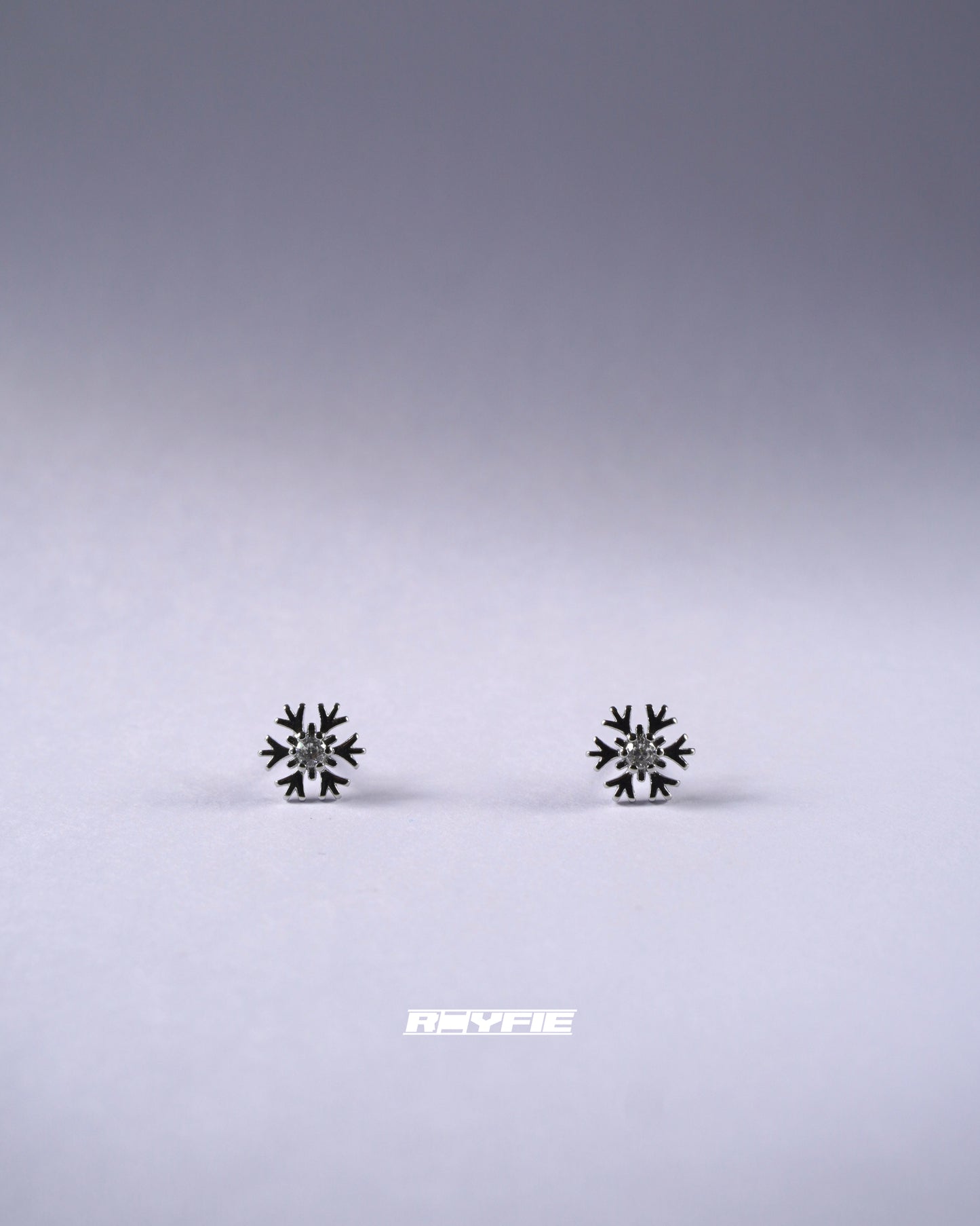 GESTALT Snowflake Sparkle Earrings