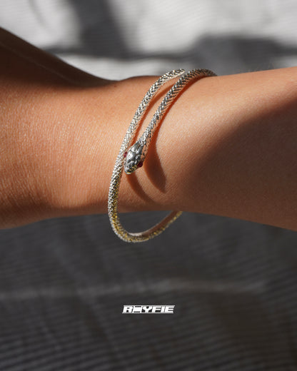 INTERSEKT Sleek Serpent Bangle